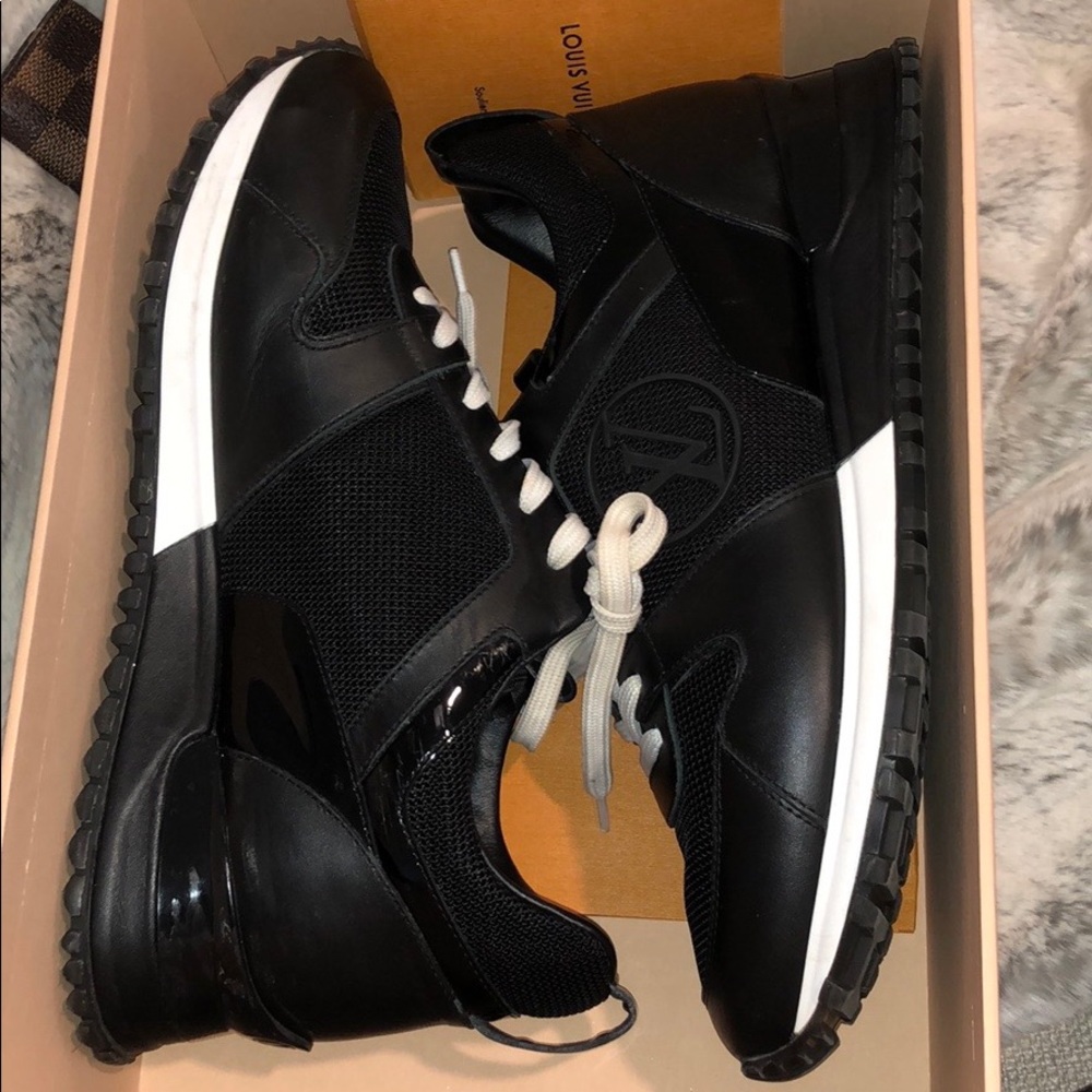 Like new Louis Vuitton woman’s sneakers